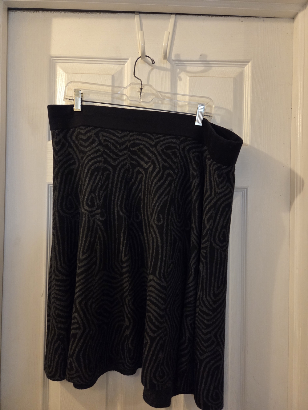 Alfani Black & Gray Patterned A-Line Skirt